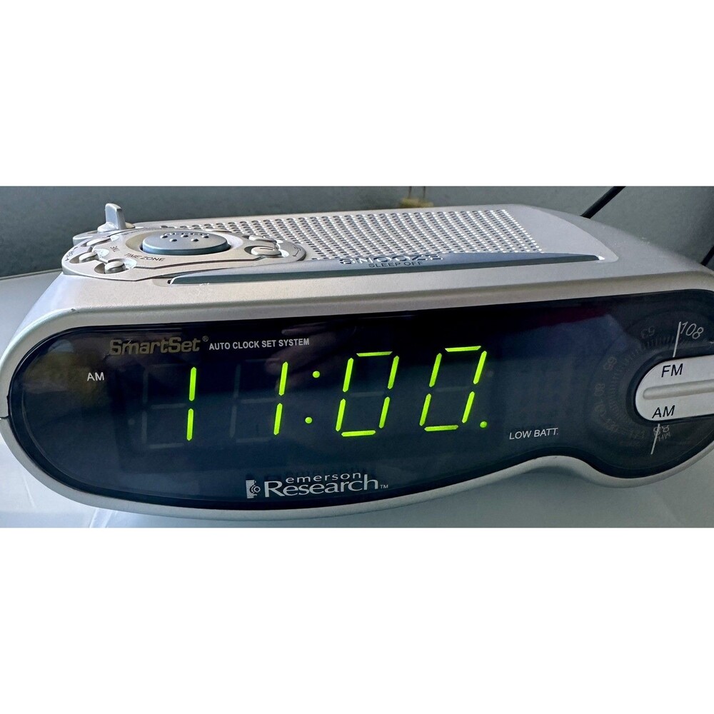 EMERSON RESEARCH SMART SET CKS1701 DUAL ALARM CLOCK RADIO Works